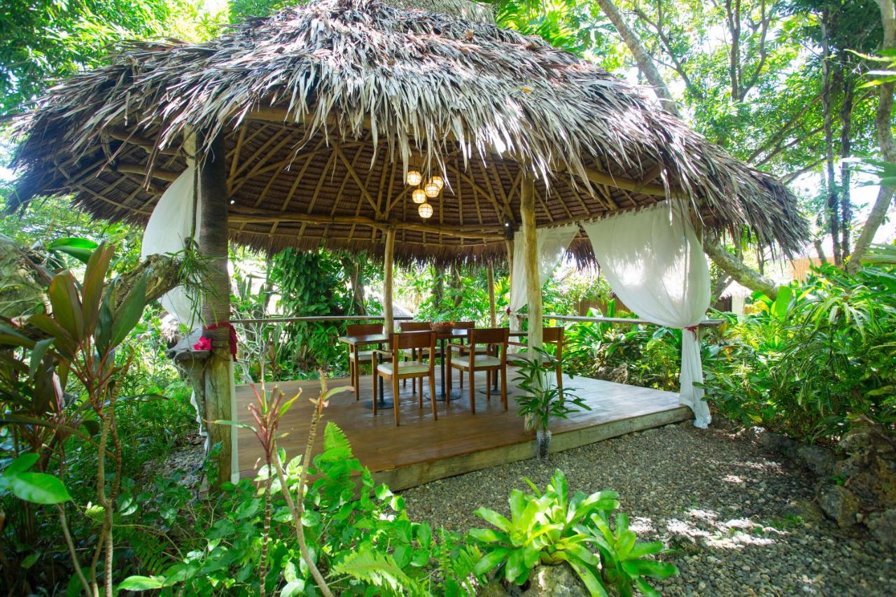 Mandala Spa & Resort Villas Manoc-Manoc Exterior photo