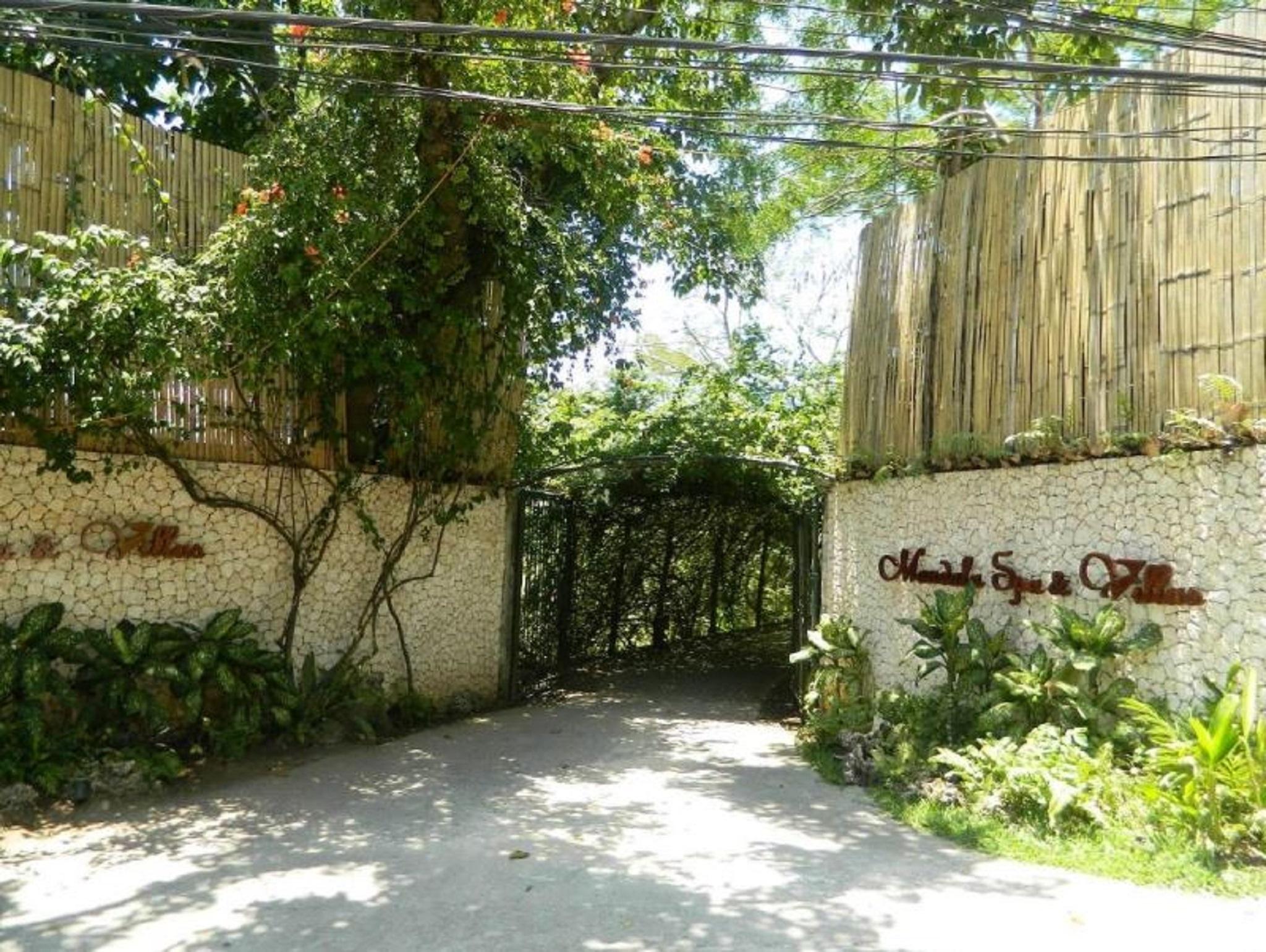 Mandala Spa & Resort Villas Manoc-Manoc Exterior photo