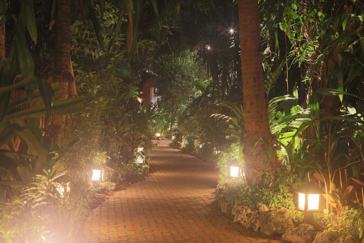 Mandala Spa & Resort Villas Manoc-Manoc Exterior photo