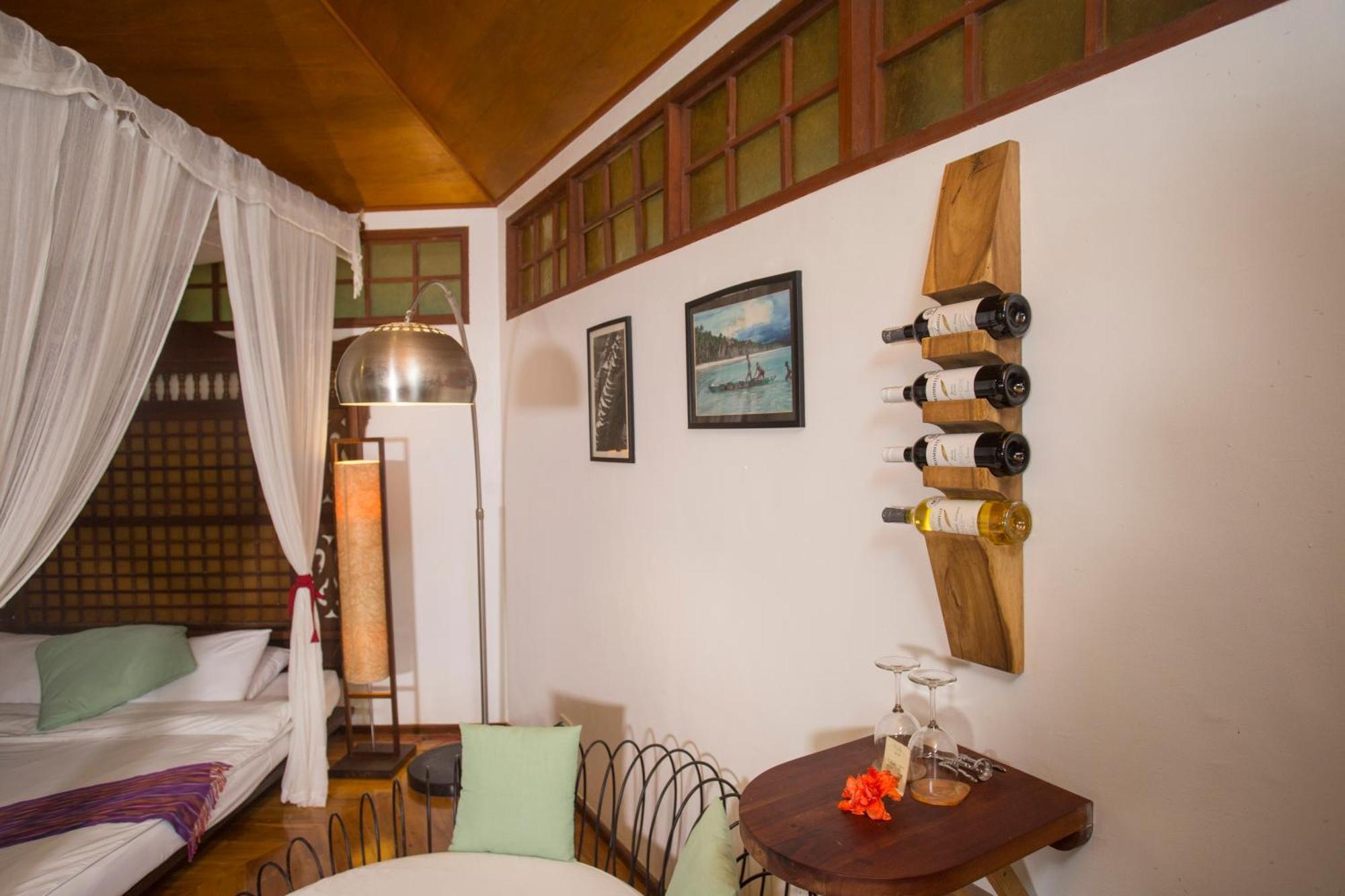 Mandala Spa & Resort Villas Manoc-Manoc Exterior photo