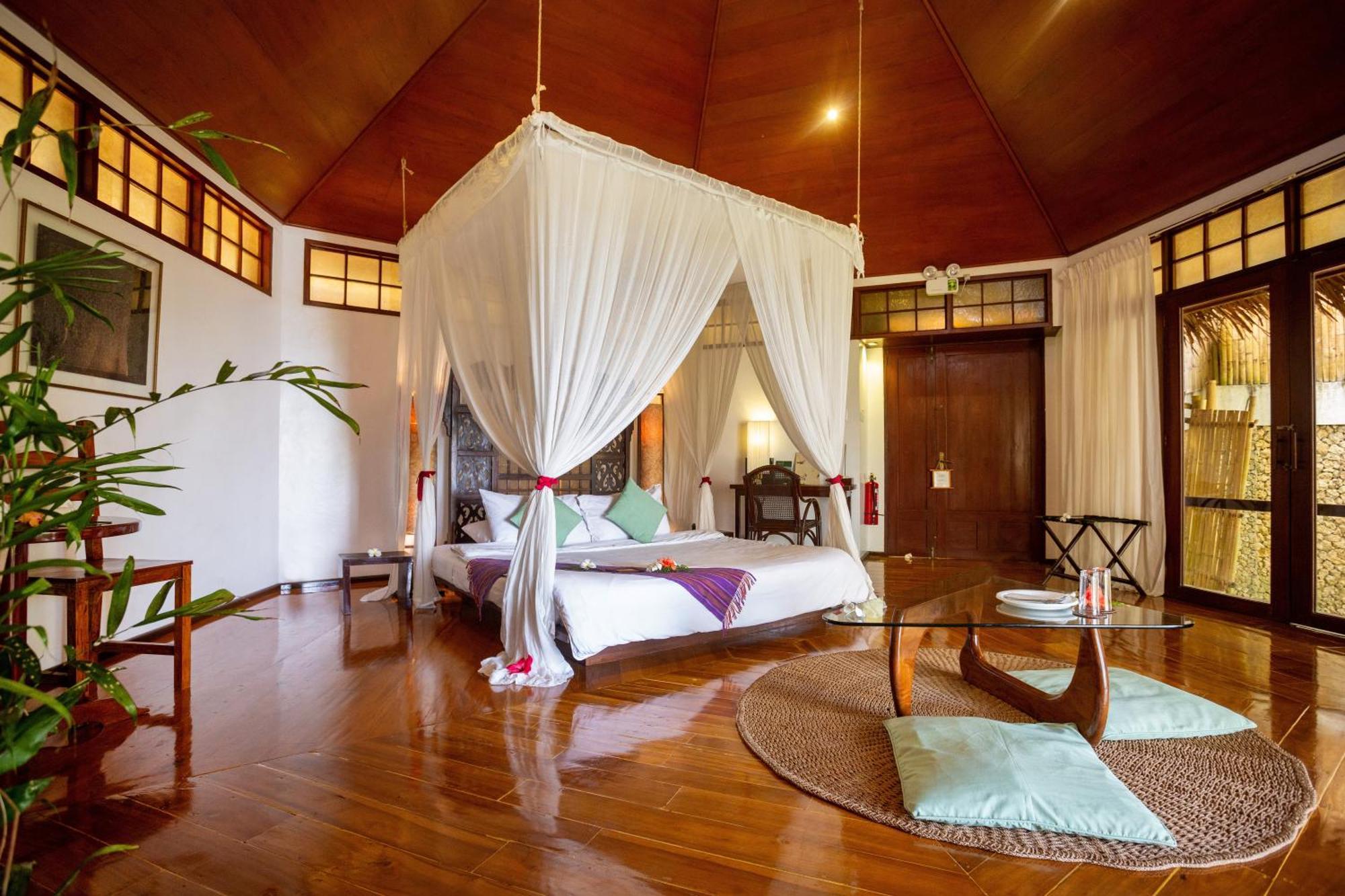 Mandala Spa & Resort Villas Manoc-Manoc Exterior photo