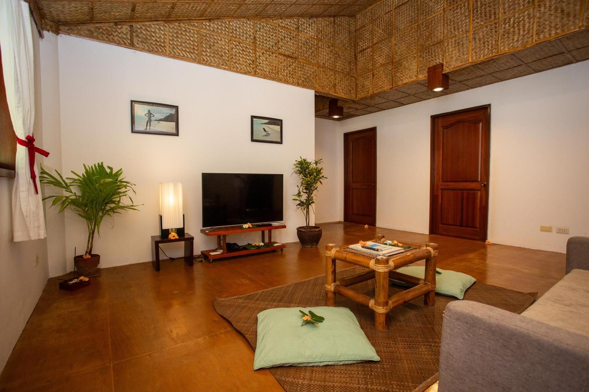 Mandala Spa & Resort Villas Manoc-Manoc Exterior photo