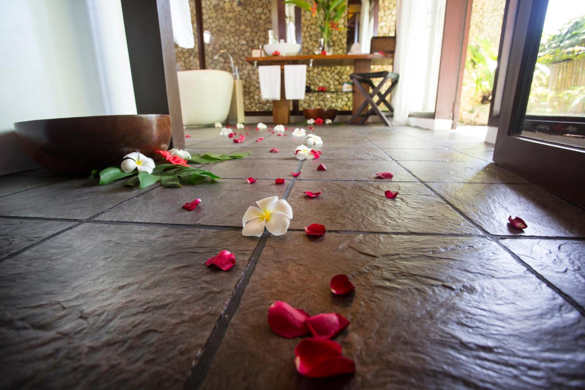 Mandala Spa & Resort Villas Manoc-Manoc Room photo